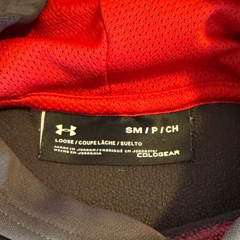 Under Armour Charcoal Hoodie with Crimson Logo Men’s Small, fits Youth XL - Picture 5 of 6